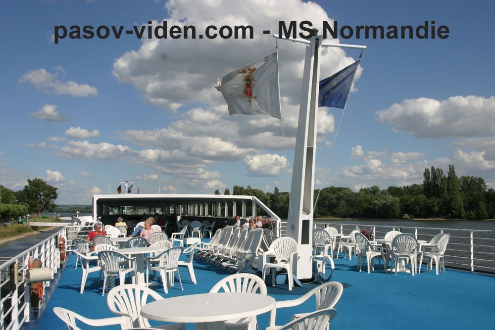 MS Normandie - slunecni paluba